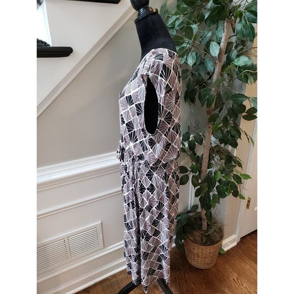 Isaac Mizrahi Sheath Dress Womens L Multi Geo Print Tie Waist Button Front Neck - Picture 13 of 13